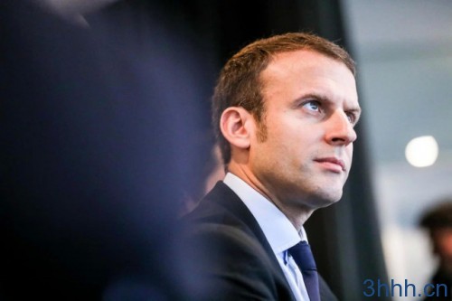 埃马纽埃尔·马克龙 Emmanuel Macron: France's ambitious man 'on the move'